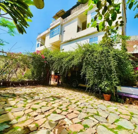 آپارتمان 1 خوابه با چشم‌انداز, Bhoora House