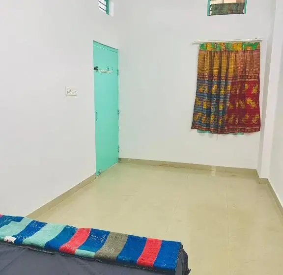 اتاق استاندارد با بالکن, Bhoora House