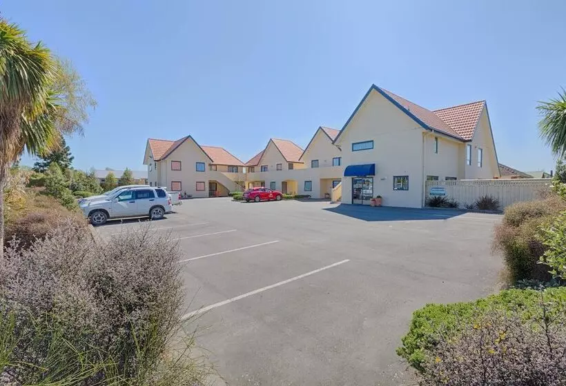 スーペリアスタジオ, Bella Vista Motel Ashburton