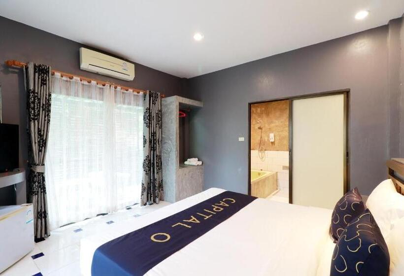 חדר דחוקס עם מיטת קינג, Capital O 464 At Nata Chiangmai Chic Jungle