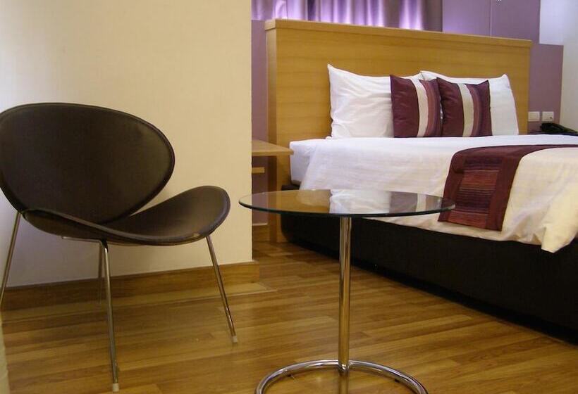 Quarto Deluxe, Iyarin @ Tuk Chang