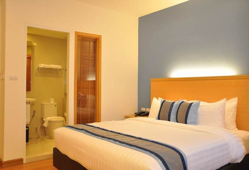 Quarto Estandar, Iyarin @ Tuk Chang