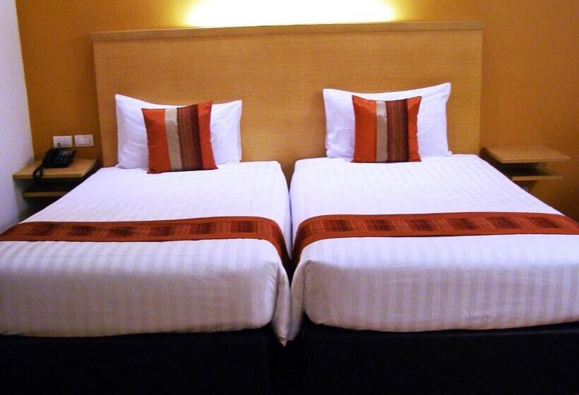 Quarto Estandar, Iyarin @ Tuk Chang