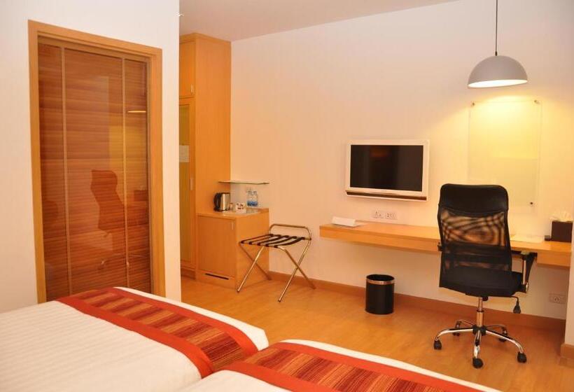 Quarto Superior, Iyarin @ Tuk Chang