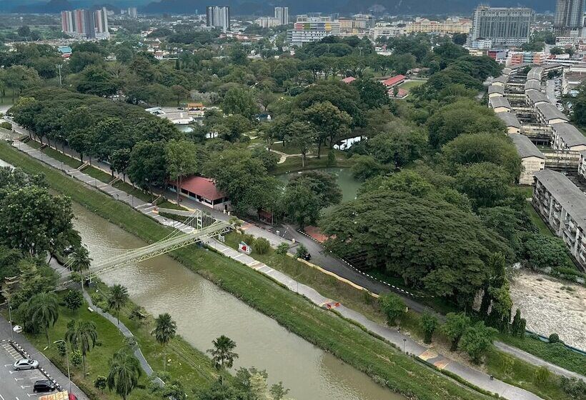 Семейный Номер, Kinta Riverfront Hotel & Suites