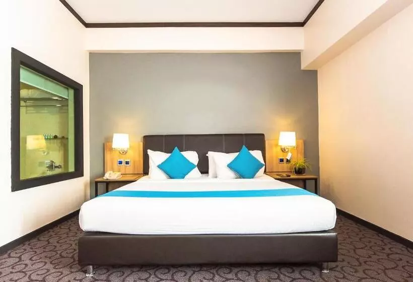 キングサイズベッドのスーペリアルーム, Kinta Riverfront Hotel & Suites
