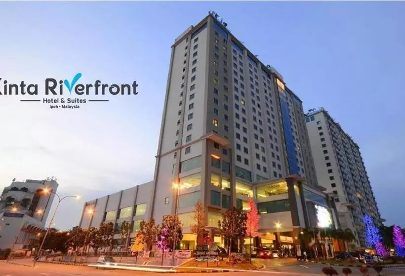 キングサイズベッドのスーペリアルーム, Kinta Riverfront Hotel & Suites