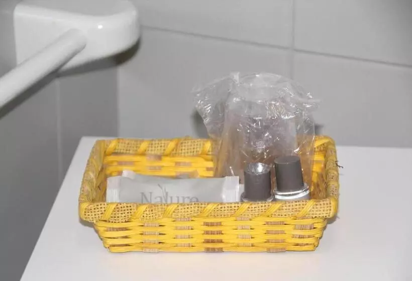اتاق استاندارد چهار تخته, Rurale Canneviè