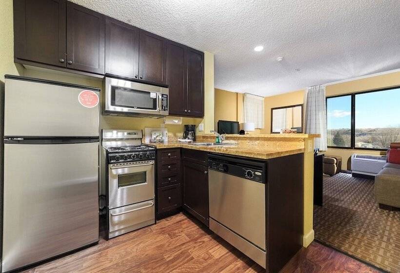 סוויטת 2 חדרי שינה, Towneplace Suites Farmington