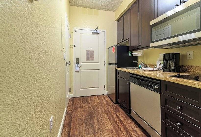 סטודיו אקזקיוטיב, Towneplace Suites Farmington