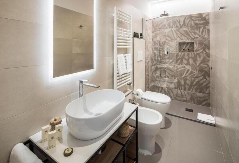 Standart Oda, Vesuvio