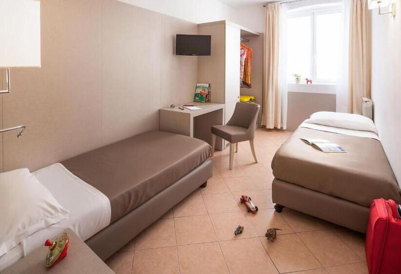 Deniz Manzaralı Aile Odası, Vesuvio