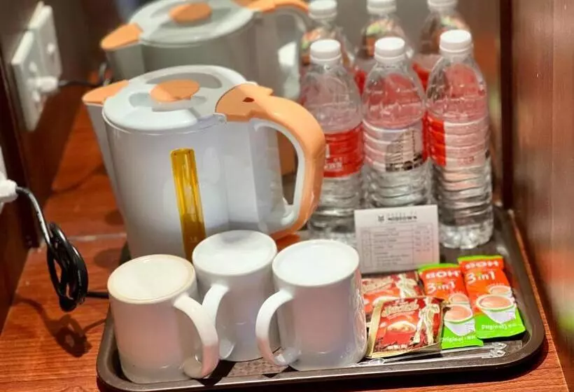 Deluxe Kolmen Hengen Huone, Yt Midtown