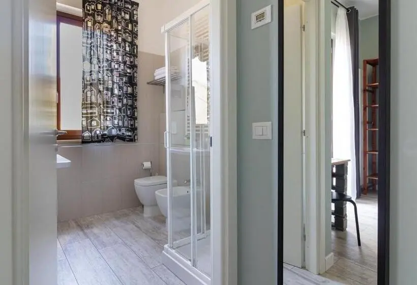 اتاق استاندارد سه نفره, Bed And Breakfast Bric & Brac