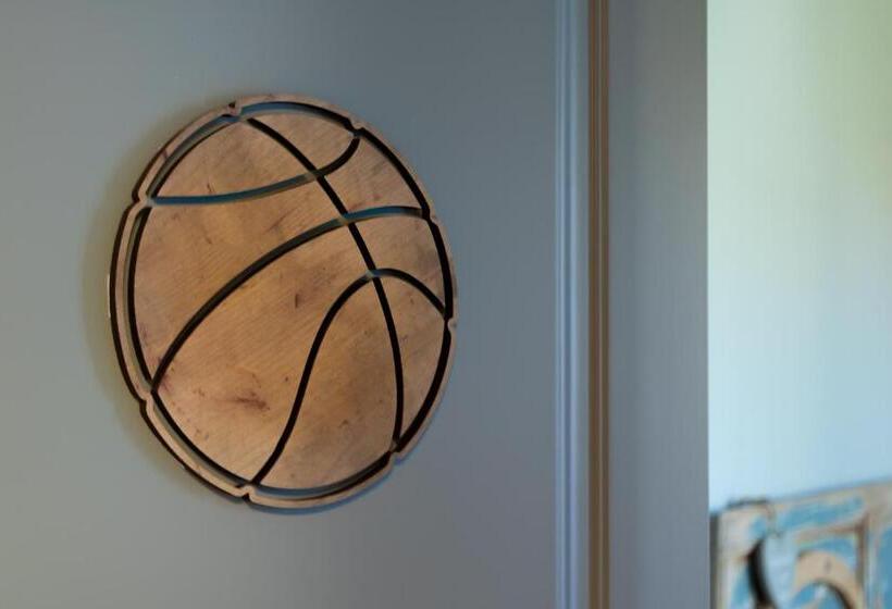 اتاق استاندارد سه نفره, Bed And Breakfast Bric & Brac