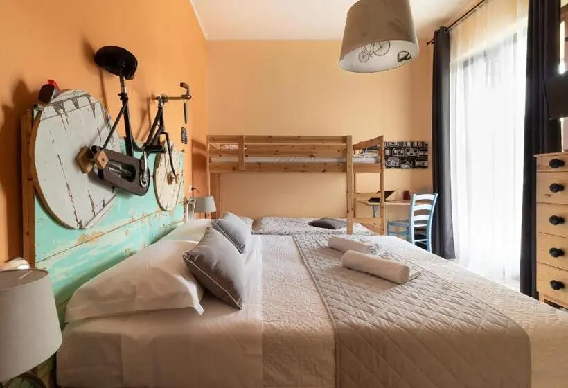 اتاق استاندارد چهار تخته, Bed And Breakfast Bric & Brac