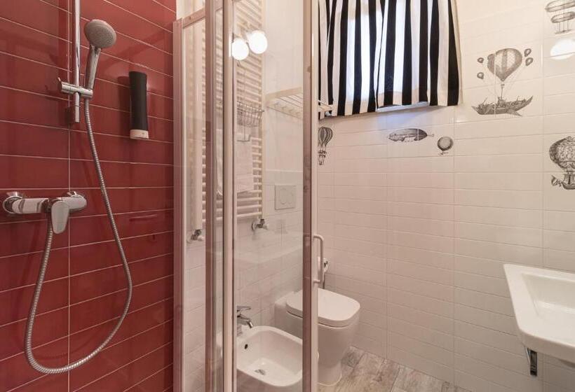 اتاق استاندارد چهار تخته, Bed And Breakfast Bric & Brac