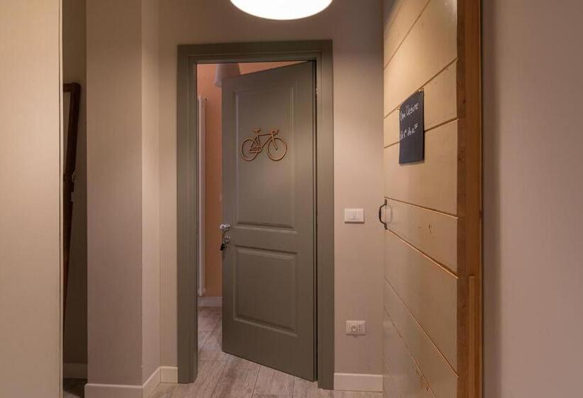 اتاق استاندارد چهار تخته, Bed And Breakfast Bric & Brac