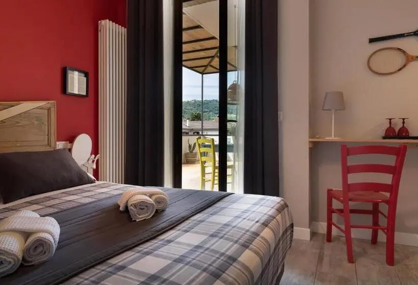 اتاق استاندارد, Bed And Breakfast Bric & Brac