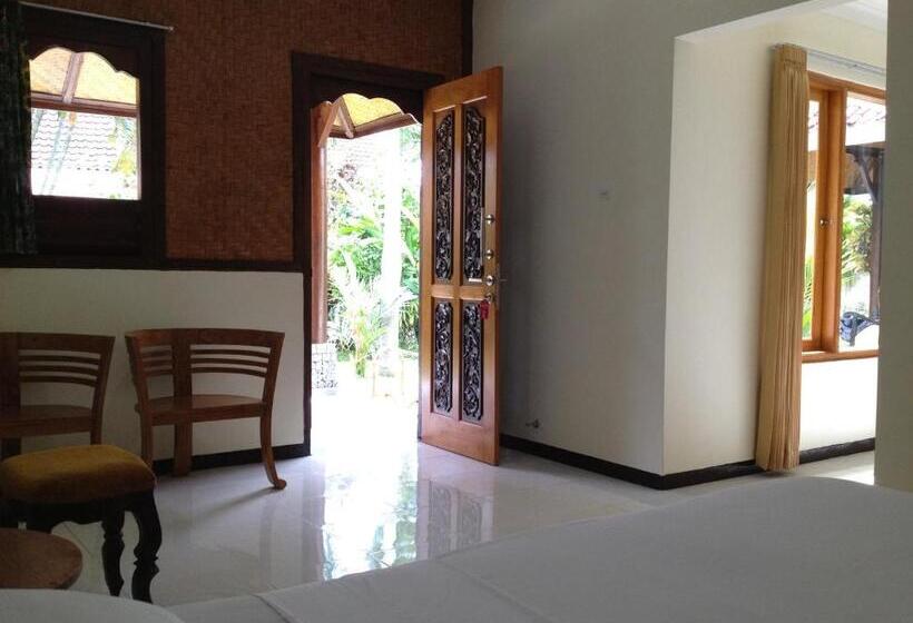 חדר משפחתי, Astina