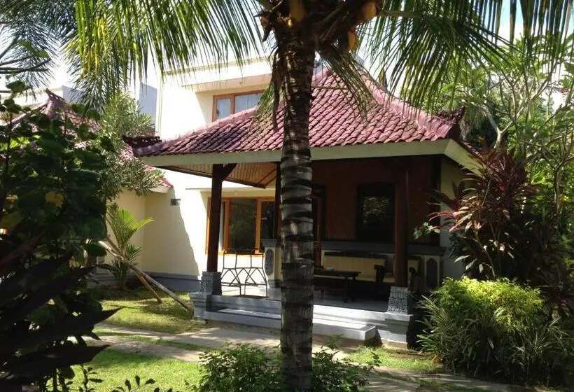 Perhehuone, Astina