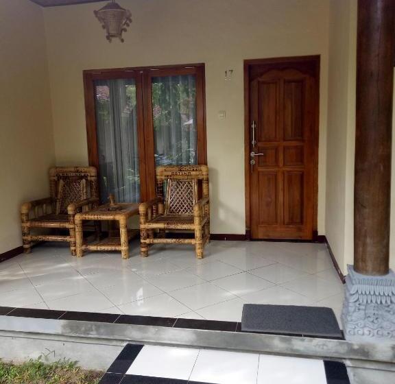 חדר אקונומי, Astina