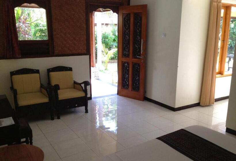 חדר משפחתי, Astina