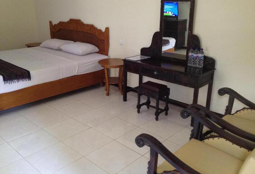 חדר משפחתי, Astina