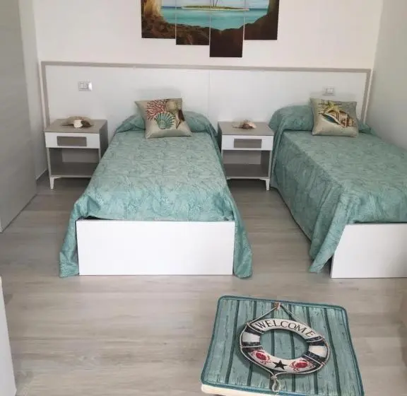 Habitació Triple Estàndard, Albachiara