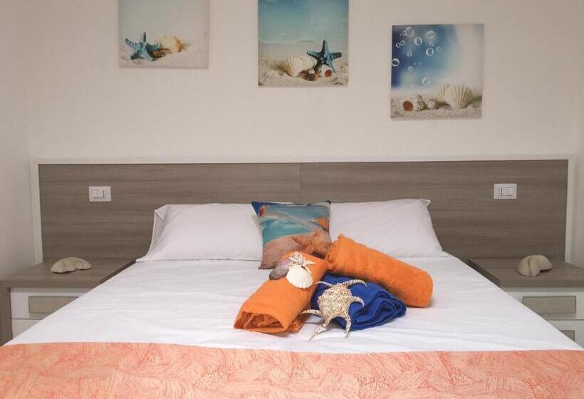 컴포트 트리플 룸, Albachiara