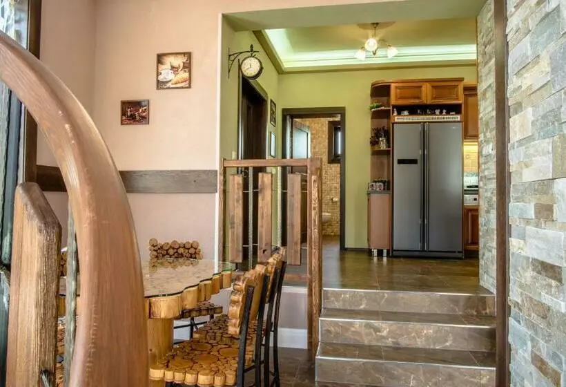 خانه 2 خوابه, Spring Chalet