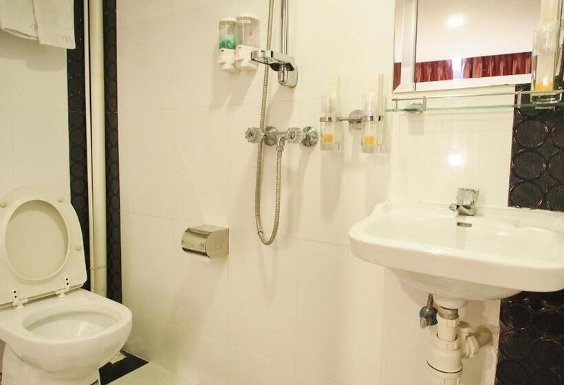 اتاق استاندارد یک نفره, California