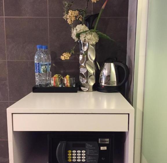 اتاق استاندارد با 2 تخت دوبل, California