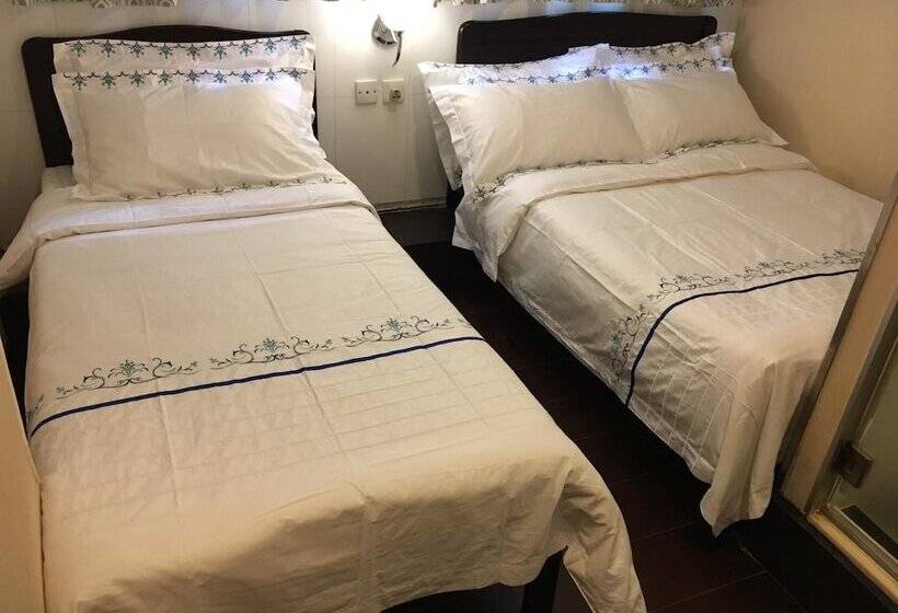 اتاق استاندارد سه نفره, California