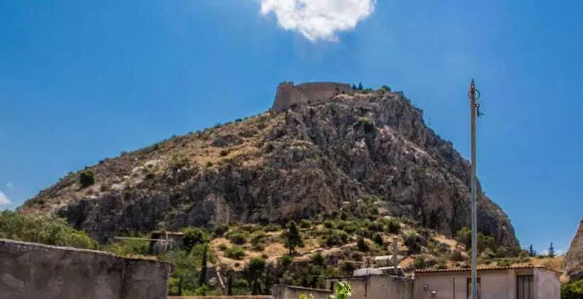 اتاق اکونومی, Dias