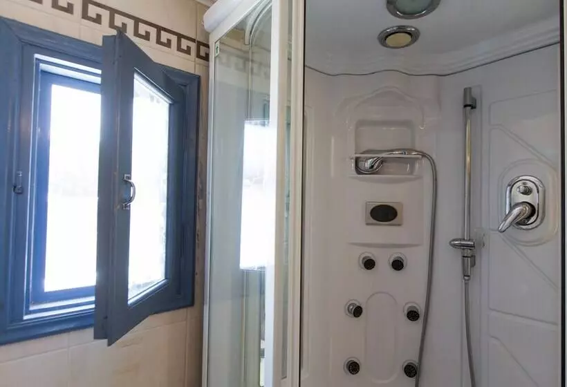 اتاق سوپریور, Dias