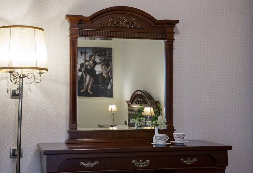 غرفة سوبيريور, Dias