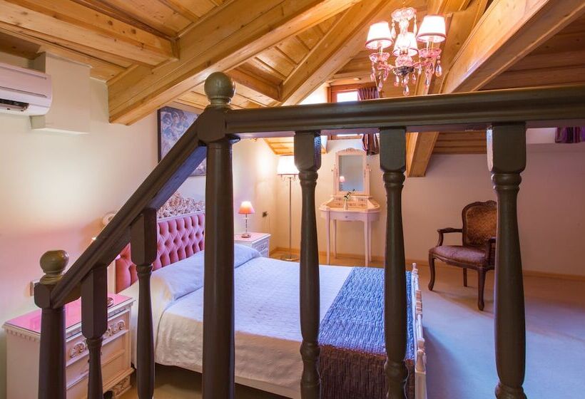 غرفة سوبيريور, Dias