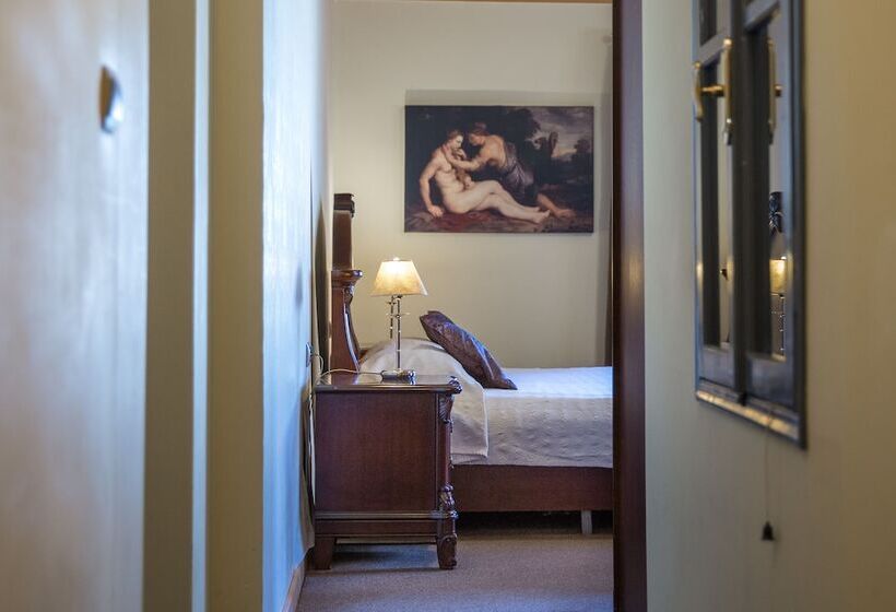 غرفة ديلوكس, Dias