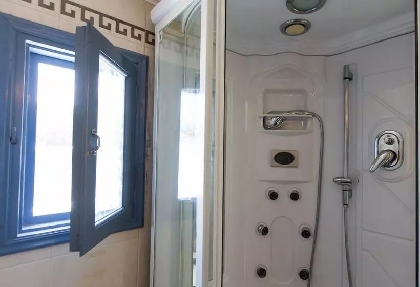 اتاق سوپریور, Dias
