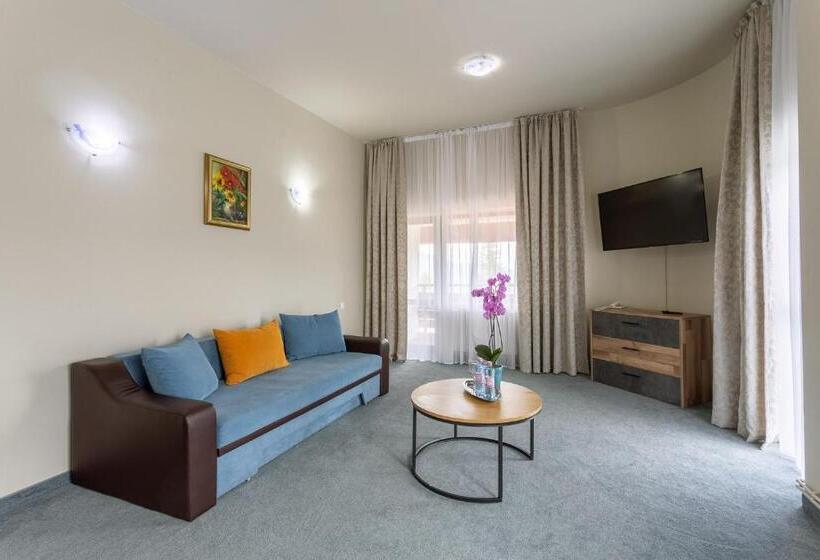 شقة غرفة واحدة, Hera