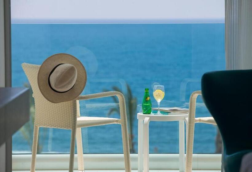 景色の見えるスーペリアルーム, King Evelthon Beach Hotel & Resort