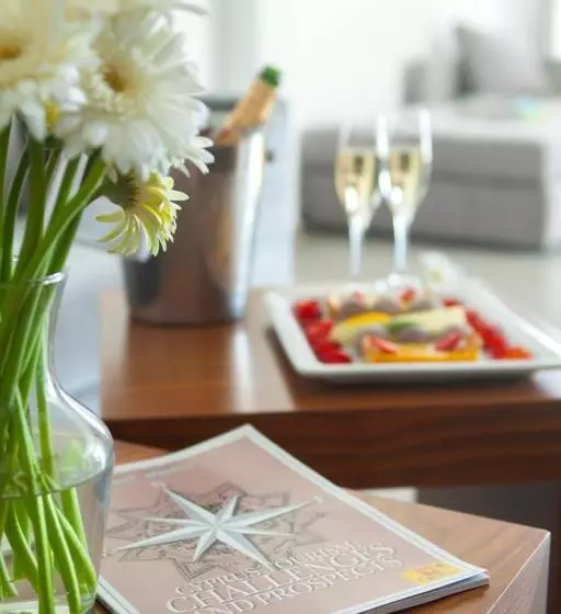 سوئیت پرزیدنت, King Evelthon Beach Hotel & Resort