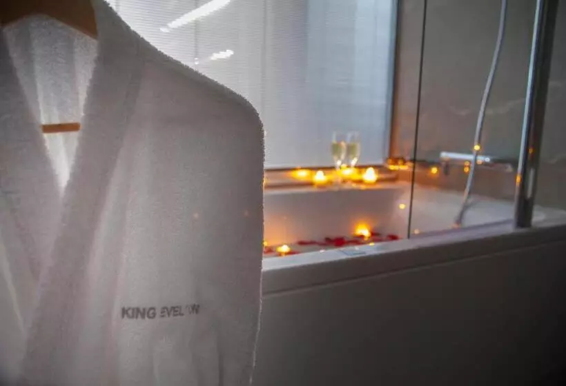 سوئیت پرزیدنت, King Evelthon Beach Hotel & Resort