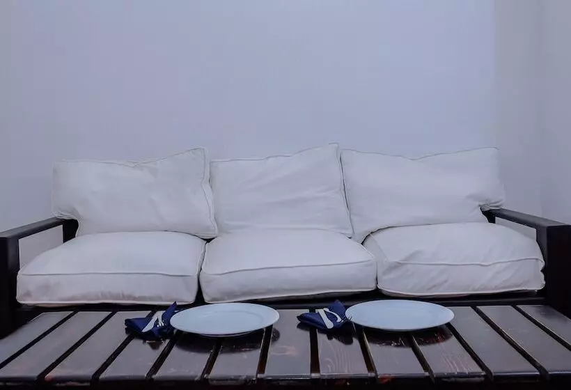 سوییت, La Posada Hotel & Beach Club