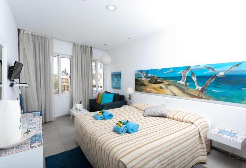 اتاق اجرایی, Opera