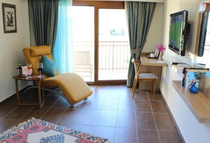 جناح عائلي, Papirus