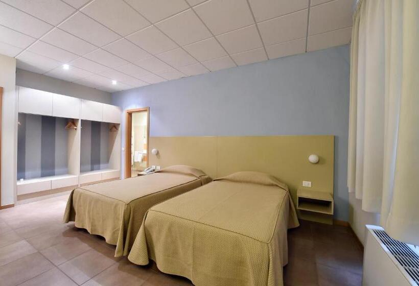 舒适型房间, Tati