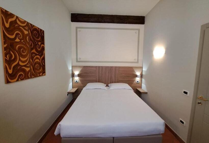 低层单卧公寓, Tati