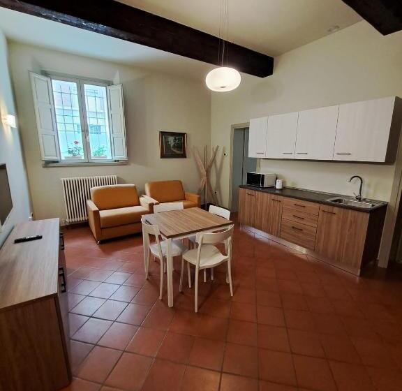 低层单卧公寓, Tati